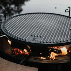 Vendbar grillplate for bålpanne/fyrfat 60