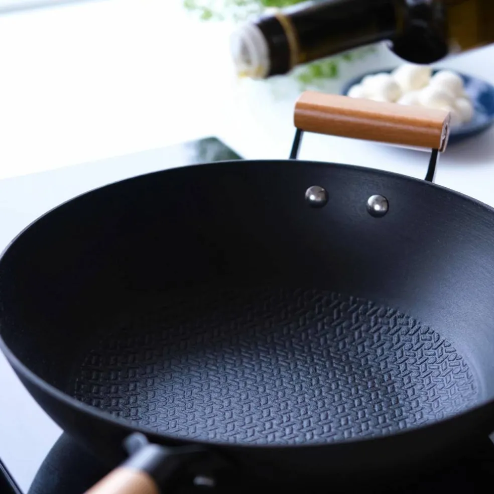 Wok lettvekts støpejern 30 cm